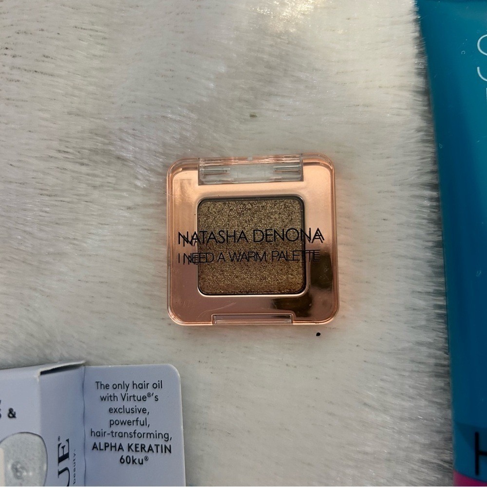 Travel size random toiletries. New in bag. - Picture 7 of 15